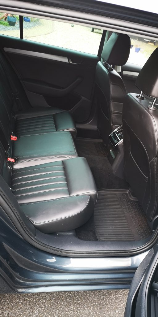 POLS Elite Travel vehicle photo 9